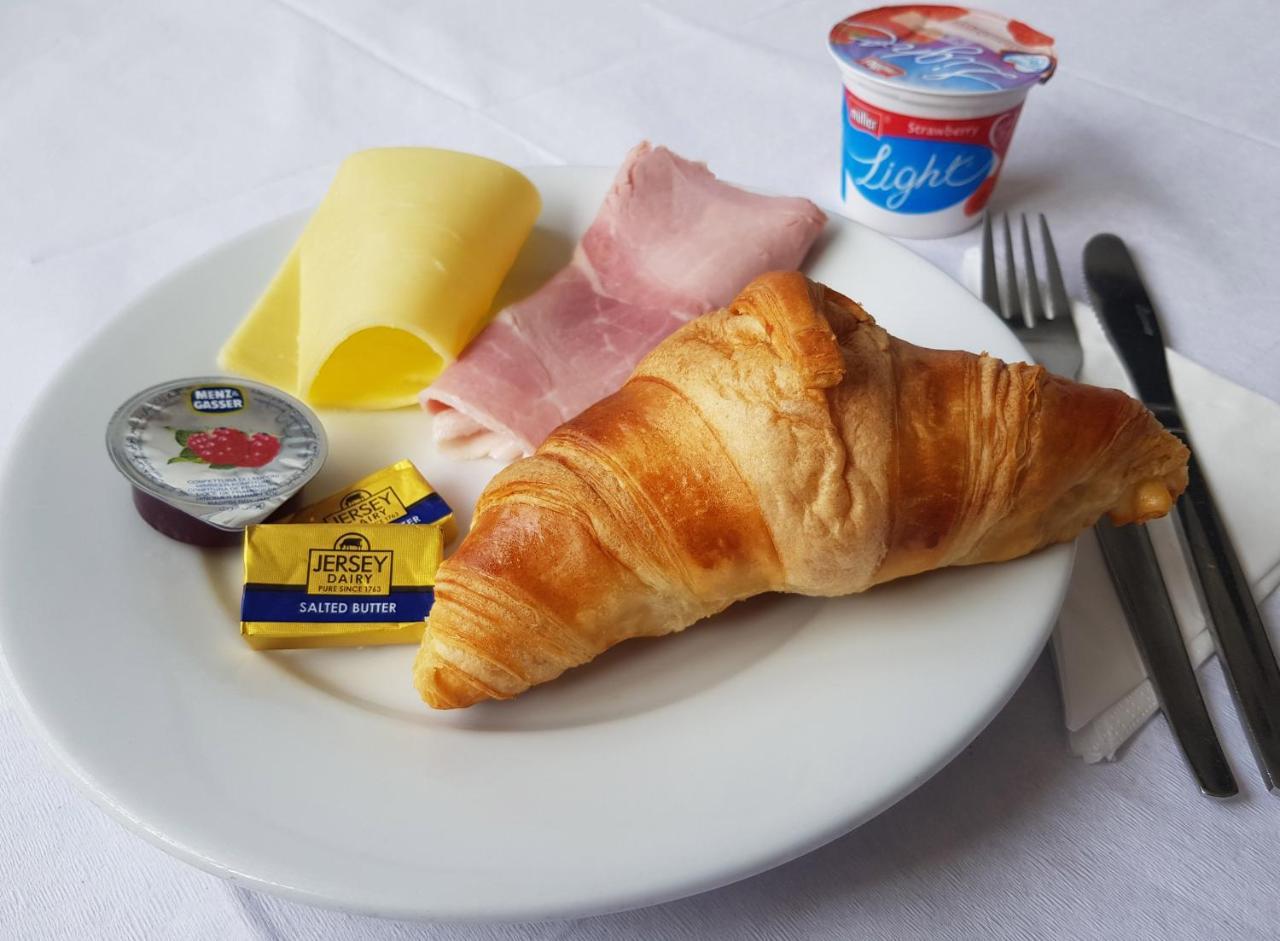 Norfolk Hotel Saint Helier Jersey Екстериор снимка